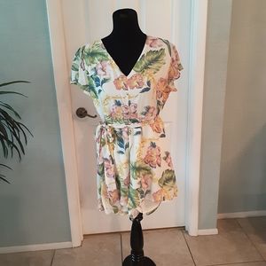 Beautiful summer rompers M $20